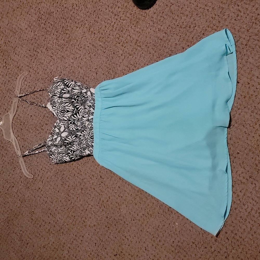 Mini dress w/sides out size large